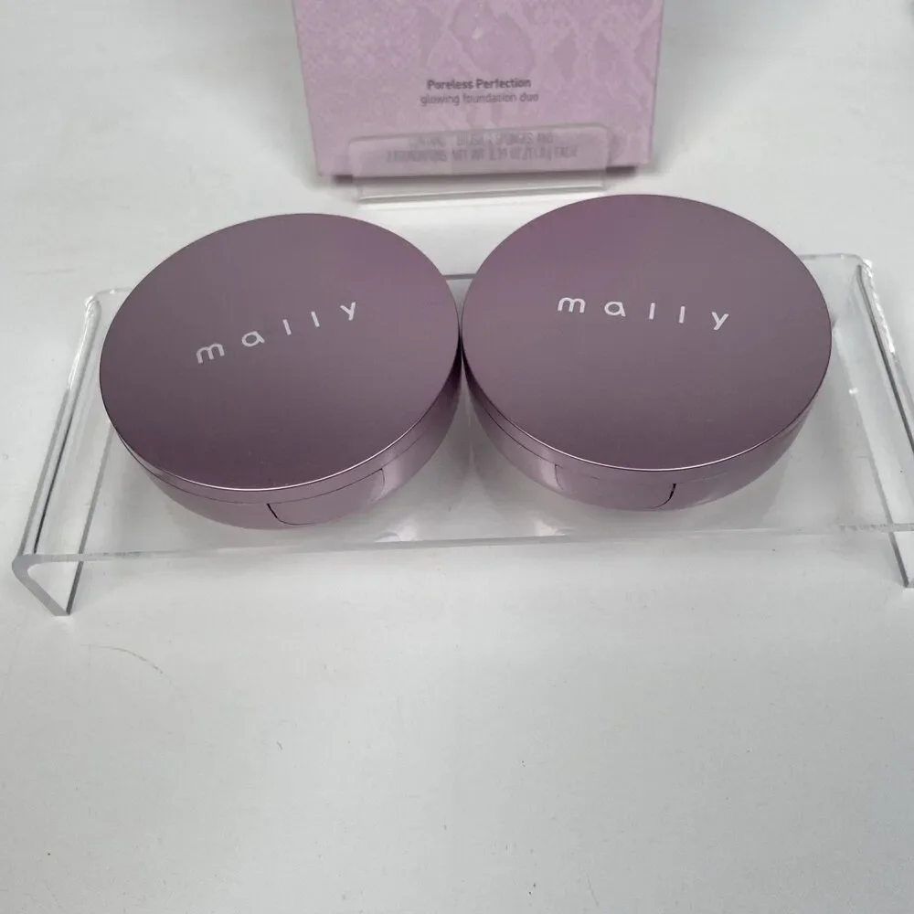 Mally Poreless Perfection Glowing Foundation Medium Tan 2 Compacts + Brush Kit